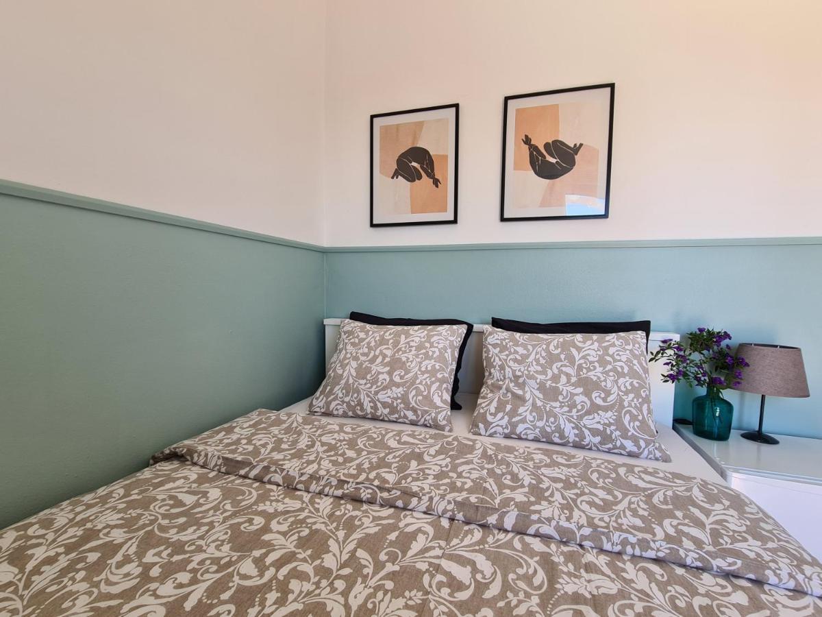 Apartment & Rooms Roza Peroj Pokoj fotografie